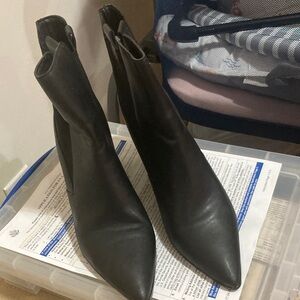 Kendall & Kylie Black Pointed Ankle Boots